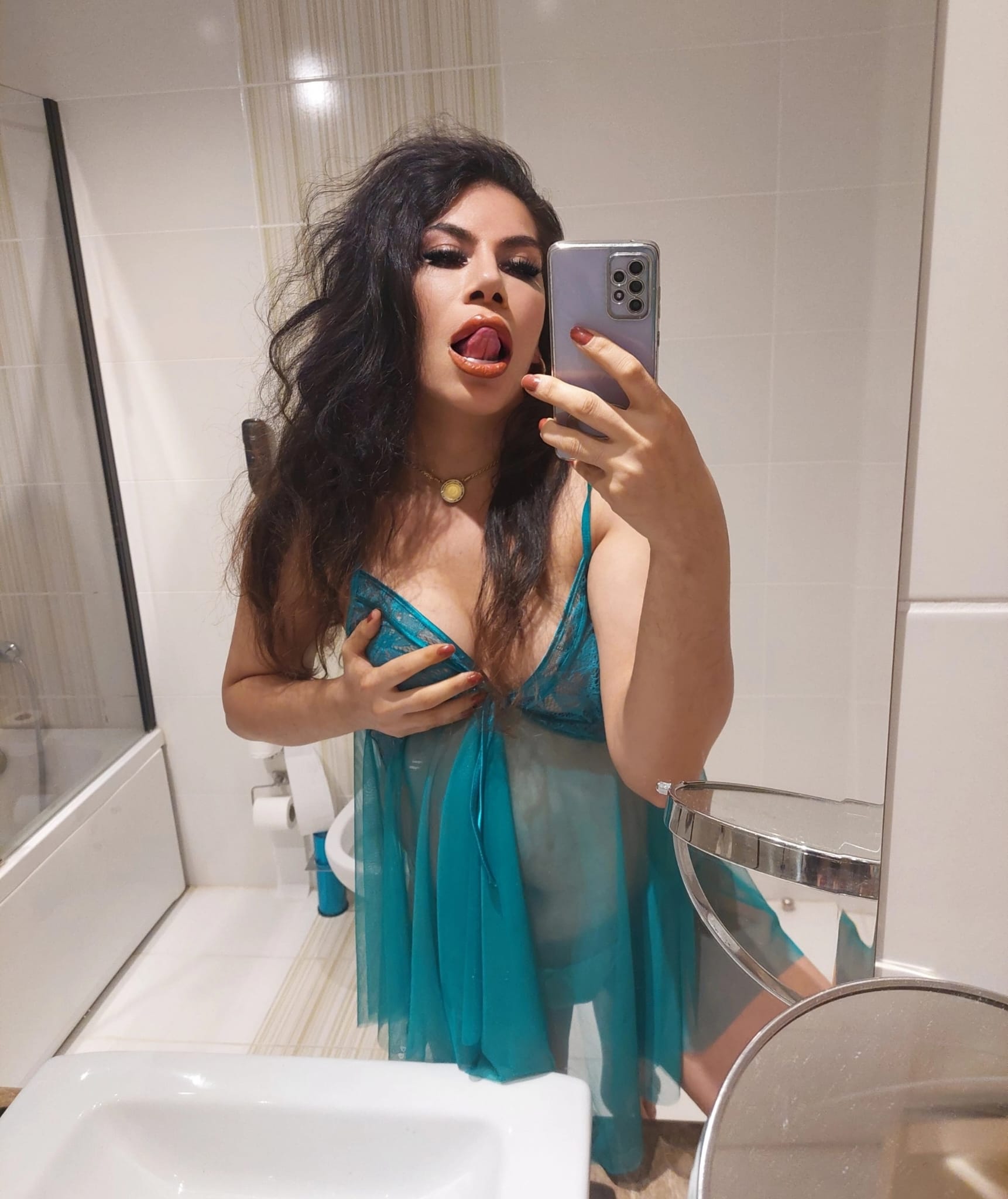 Bağlar Travesti Çikolata Ezgi - Resim16 Bağlar Travesti Çikolata Ezgi - Resim16